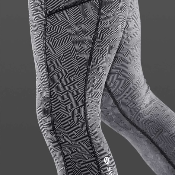 SeaWheeze Lululemon Speed Up Crop 21" - Size 6 - Like new - Picture 3 of 13